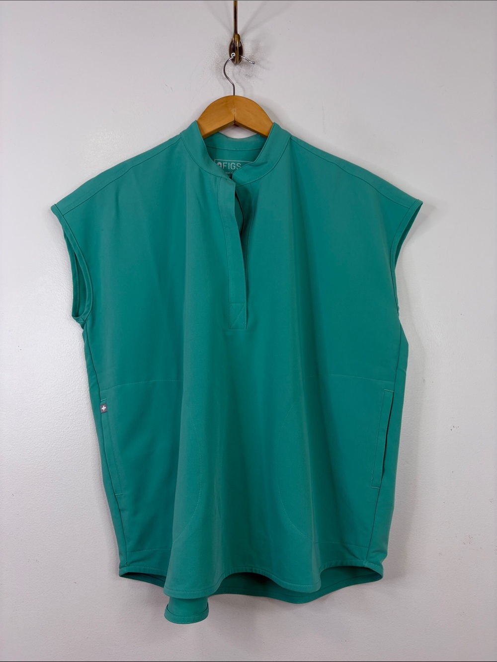 Figs Rafaela Oversized Scrub Top Womens Medium Green Short Sleeve Loose Fit